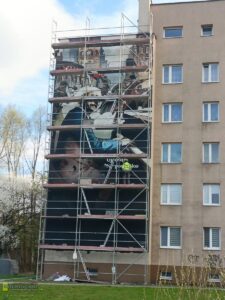 mural-patriotyczny-paderewski-z-rusztowaniem
