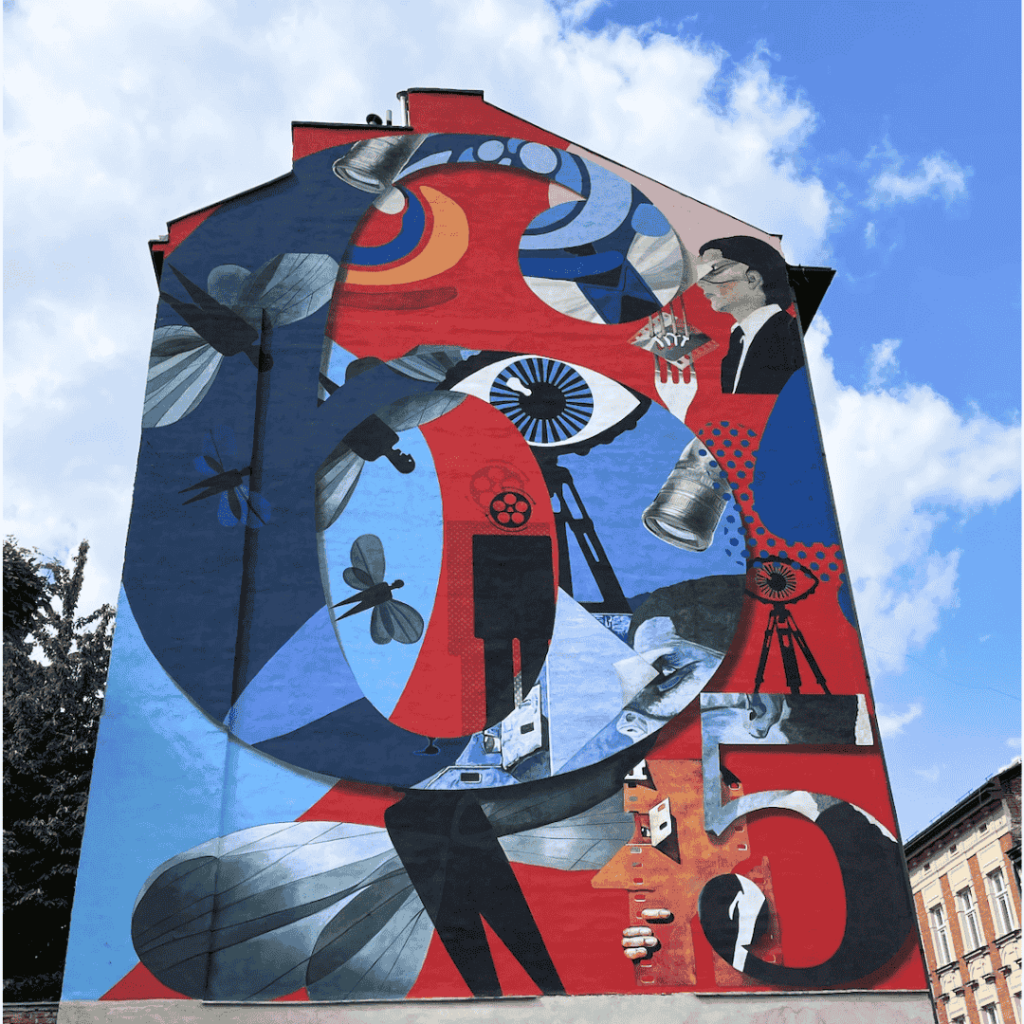 mural-dla-kff-na-jubileusz-kolaz--z-elementow-dawnych-plakatow